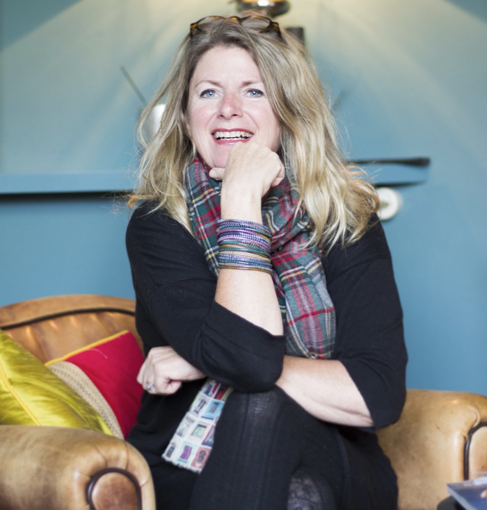 Colette Beckers in de ontwerpstudio